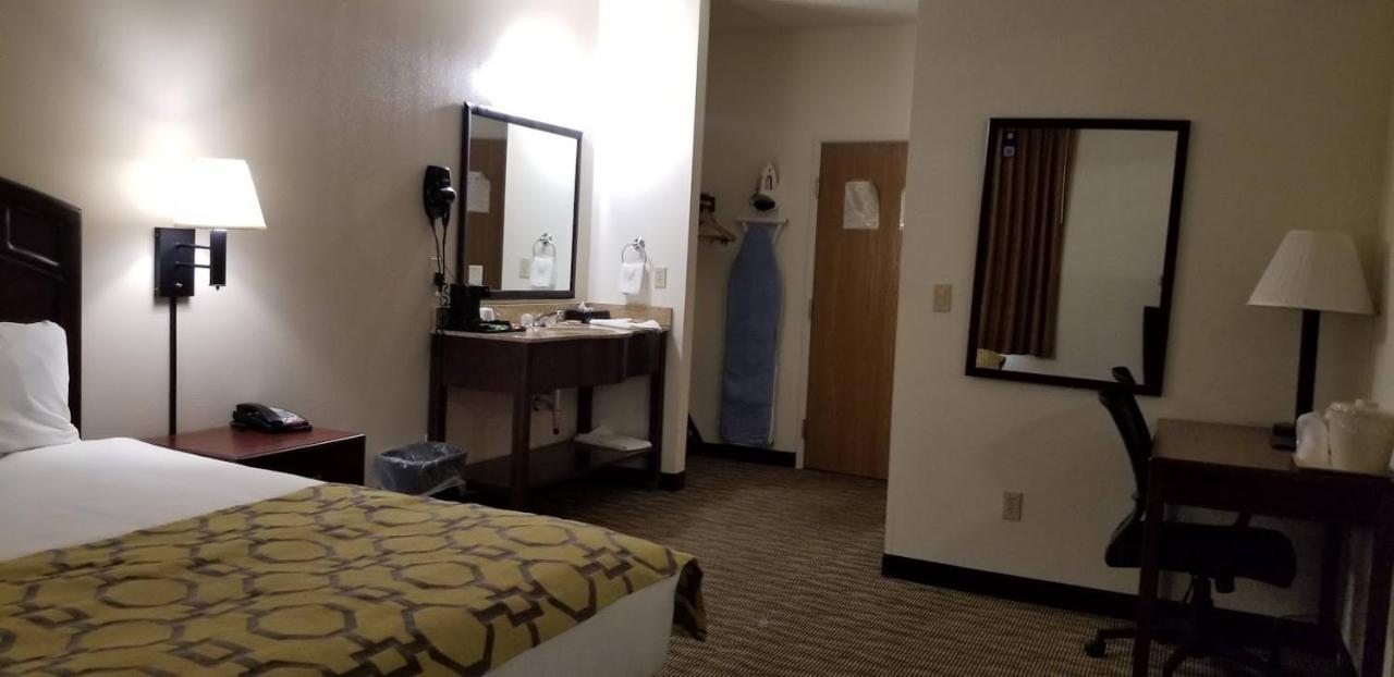 เบย์มอนต์ บาย วินด์แฮม ฮาร์ลัน Hotel Harlan ภายนอก รูปภาพ